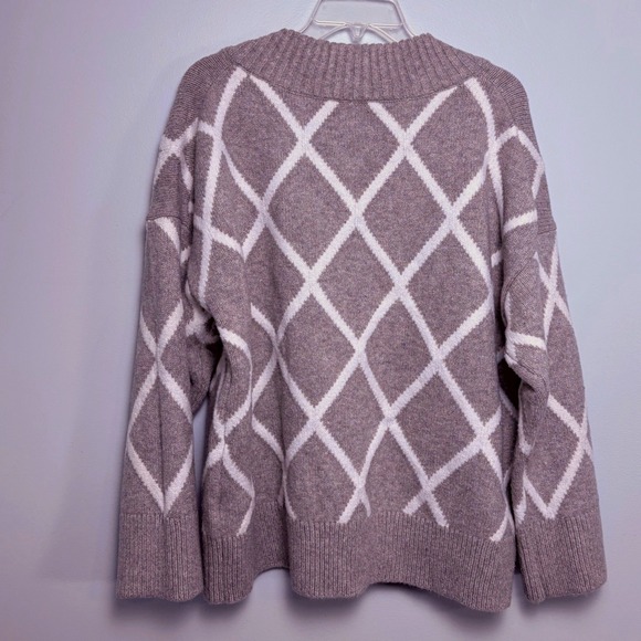 Abercrombie & Fitch Argyle V Neck Sweater Taupe White Women's XL Preppy Cozy - Picture 2 of 13